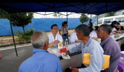 1566203386766352.gif 640.gif